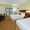 Отель Courtyard by Marriott Atlanta Perimeter Center, фото 4