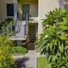 Отель Clean Updated Condo w/ pool 1/2 a block to Beach 2 Bedroom Home by RedAwning, фото 30