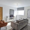 Отель Modern 2 Bed Apt - 15 Mins to Birmingham Centre, фото 1