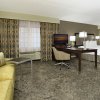 Отель Hampton Inn & Suites Rockville Centre, фото 40