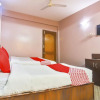 Отель OYO 552 Hotel President, фото 4