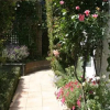 Отель Eleanor Gorrie B & B, фото 1