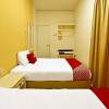 Отель OYO Home 90453 Narasindo Homes Pd Tiara Bay, фото 7
