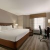 Отель Country Inn & Suites by Radisson, Roanoke Rapids, NC, фото 24