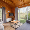 Отель Wooden Bungalow With Dishwasher, 3 km. van Putten, фото 4