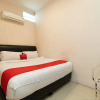 Отель Reddoorz Fella Homestay Medan, фото 3