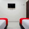 Отель RedDoorz near Living Plaza Purwokerto, фото 23