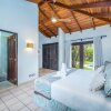 Отель Tropical Retreat - Private Pool, Steps To Beach 2 Bedroom Villa by RedAwning, фото 3