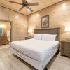 Отель Wanderer by Avantstay Sleeps 34, A+ Custom Smokies Cabin, фото 27