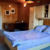 Отель Grandpa's Hidden Crib, 6 Bedroom, Pet Friendly, фото 7