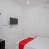 Отель RedDoorz near De La Salle Manado, фото 2