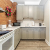 Отель Upscale 2BR Apt With King Bed and Netflix, фото 9