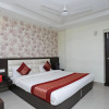 Отель OYO 7473 Krishna Galaxy, фото 6