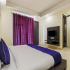 Отель Silverkey Medanta Sec 38 By OYO Rooms, фото 6