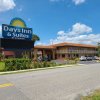 Отель Quality Inn & Suites Orlando East - UCF Area, фото 1