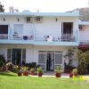 Отель Nikos & Anna Rooms в Агиос-Василиосе