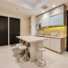 Отель Comfort And Cozy Stay 2Br Paramount Skyline Apartment, фото 11