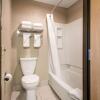 Отель Quality Inn Madison West Near University Area, фото 11