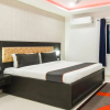 Отель Red Velvet Premium by OYO Rooms, фото 9