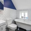 Отель Air Host and Stay - The Scouse House - Quirky 2 bedroom mews house mins from Sefton Park, фото 13