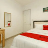 Отель RedDoorz Syariah Plus near Pancoran 2, фото 4