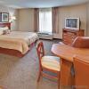 Отель Candlewood Suites Lincoln, an IHG Hotel, фото 7