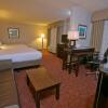 Отель Holiday Inn Express Hotel & Suites Brookhaven, an IHG Hotel, фото 3