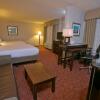 Отель Holiday Inn Express Hotel & Suites Brookhaven, an IHG Hotel, фото 2