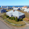 Отель Modern Cape Cod Cottage: Walk to Craigville Beach, фото 14