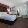 Отель La Quinta Inn And Suites Detroit-Utica в Ютике
