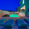Отель Rum Runner by Avantstay Private Pool Near Beach, фото 20