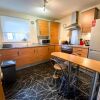 Отель Glasgow Ellerslie Path 2bd Home - Parking, фото 5