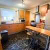 Отель Glasgow Ellerslie Path 2bd Home - Parking, фото 7