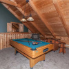 Отель Chubby and Cubbys Den - Three Bedroom Cabin, фото 18