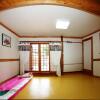 Отель Saekdong Jeogori Hanok Guesthouse Jeonju, фото 2