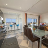 Отель B17 - The Stunning Seaview Apartment, фото 11