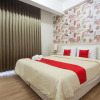 Отель RedDoorz Plus @ Riverside Malang, фото 2