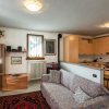 Отель Apartment with garden a few steps from the lake - Larihome A06, фото 3