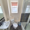 Отель 2-bed Flat With Superfast Wi-fi DW Lettings 9WW, фото 8
