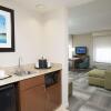 Отель Hampton Inn & Suites Cincinnati-Union Center, фото 27