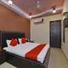 Отель OYO 12908 Shiva's Royal, фото 14