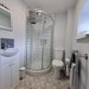 Отель Picturesque 2 Bedroom Miners Cottage Near Bike Park Wales & Brecon Beacons в Майсикуммере