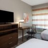 Отель La Quinta Inn & Suites by Wyndham Greensboro Arpt High Point в Гринсборо