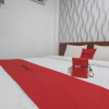 Отель Reddoorz Near Cimahi Station, фото 17