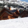 Отель Mountain Chalet, hidden among the trees, with stunning views over lake, фото 1