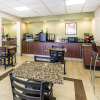 Отель Econo Lodge And Suites Bricktown, фото 26