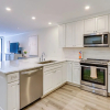 Отель Heart of Harbour Town Condo - Walk to Pier & Golf!, фото 6