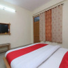 Отель OYO 23570 Hotel New Tashila, фото 15