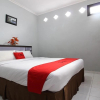 Отель RedDoorz near STPN Jogja, фото 5