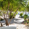 Отель Spacious Garden Villas on Beach Frost resort near Atlantis в Парадайзе Айленде